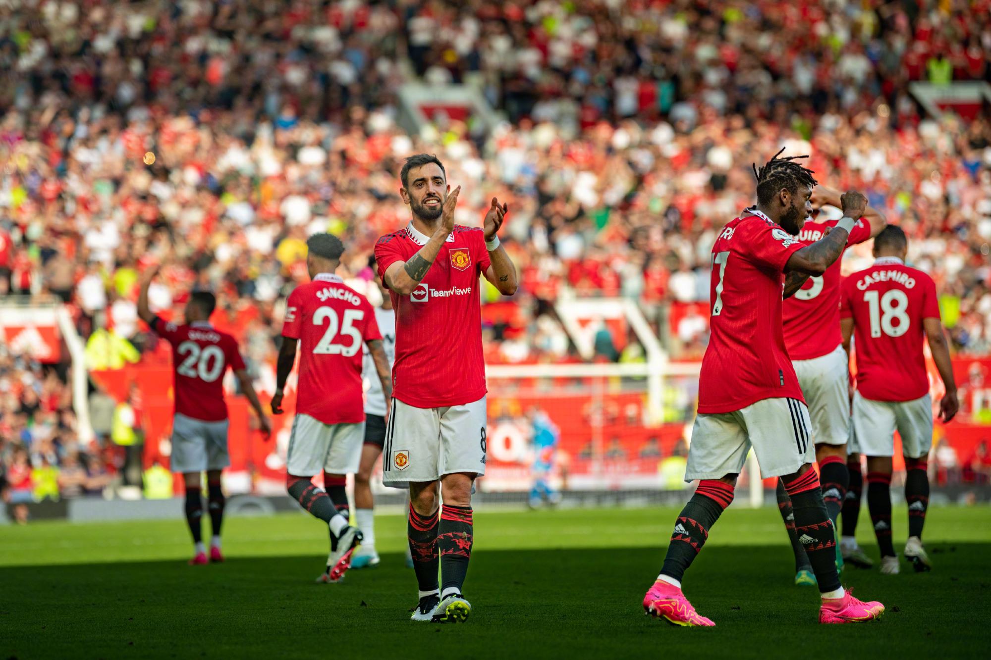 空中球争顶 空中球争顶